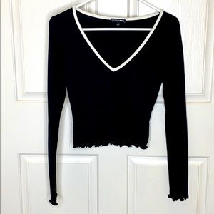 v neck cropped long-sleeve